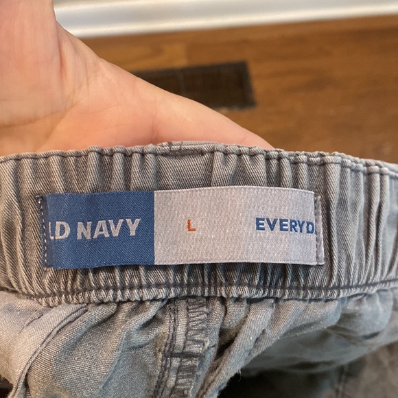 Lot of 4 pairs Old Navy Everyday Shorts - Picture 4 of 11